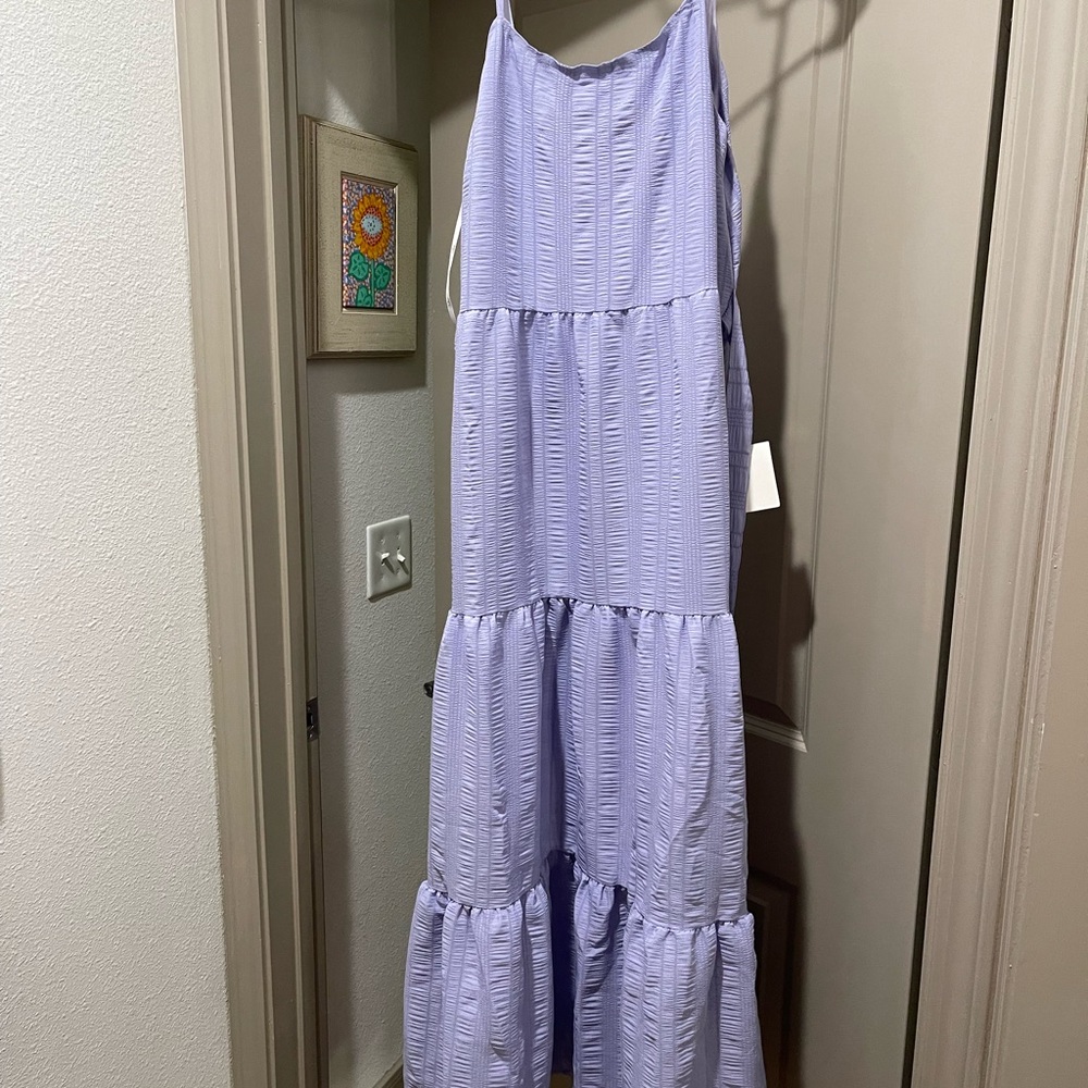 NEW Lulus light purple maxi dress with tie around. Size medium
